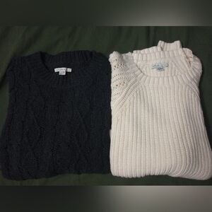 Set Of Two American Eagles Sweaters